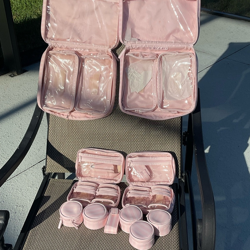 Victoria’s secret toiletry bag